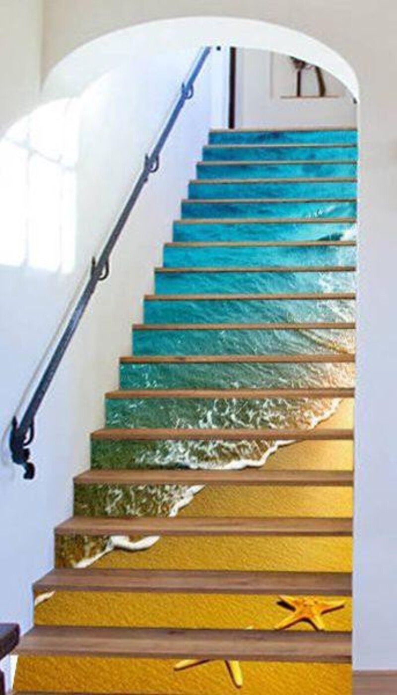 Thiết kế cầu thang 3D với hình ảnh biển xanh cát trắng nắng vàng